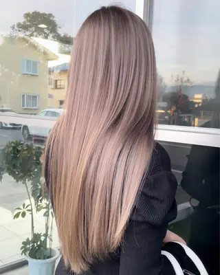 カラー olume(オルメ)所属・山田隆成/韓国カット バレ、ハイライト得意のヘアスタイル