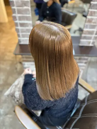 カラー ブリーチ/縮毛矯正/ 川野秀真のヘアスタイル