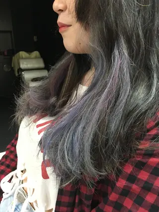 セミロング カラー 白髪ぼかしハイライト 柳川拓哉のヘアスタイル