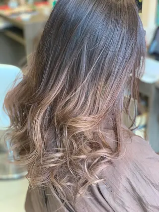 セミロング カラー 上村 将人のヘアスタイル