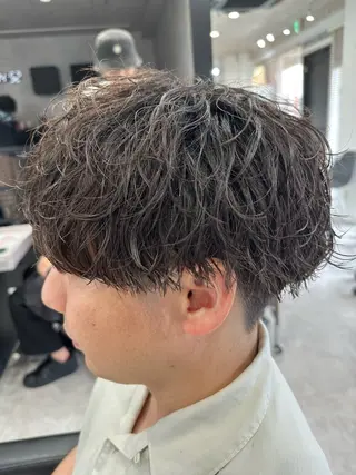 ショート パーマ メンズ ユウ🪄 パーマ指名No1のヘアスタイル