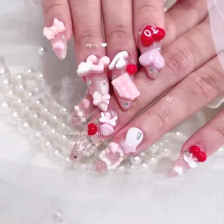 ネイル 🎀 Mayu 🎀痛ネイルのネイルデザイン