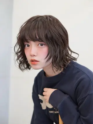 ショート パーマ 髪質改善カラー Unami 太田英寿のヘアスタイル