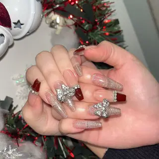 ネイル Queens テイのネイルデザイン