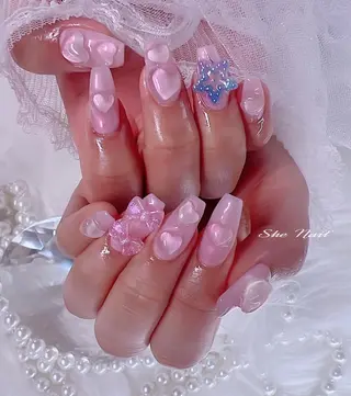 ネイル She   Nail所属・ISA_ BELLAのネイルデザイン