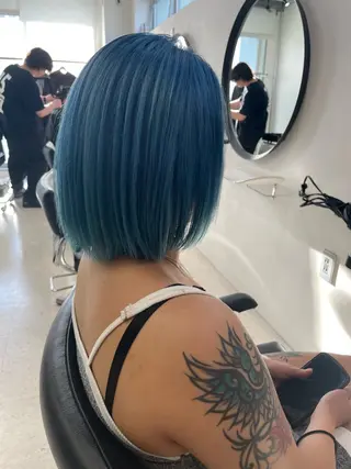 ショート カラー パーマ ヘアアレンジ メンズ キッズ ネイル マツエク・マツパ アイブロウ カワカツ トキのヘアスタイル