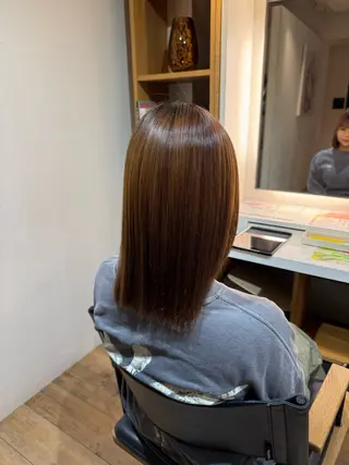 セミロング afloatkobe所属・美髪/髪質改善 川口凌弥のヘアスタイル