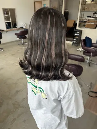 ミディアム hairdesign Granz 平成店所属・志賀 美沙のヘアスタイル