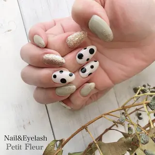 ネイル Petit Fleur所属・青柳 亜梨奈のマツエク・マツパデザイン