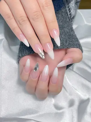 ネイル LEELA NAIL STUDIO所属・LEELA NAIL STUDIOのネイルデザイン