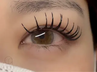 マツエク・マツパ ANNE梅田 GRACE店所属・ANNE chizuのマツエク・マツパデザイン