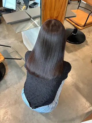 セミロング カラー 小木曽 里華のヘアスタイル