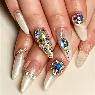 ネイル VOGUE ×SWANのネイルデザイン