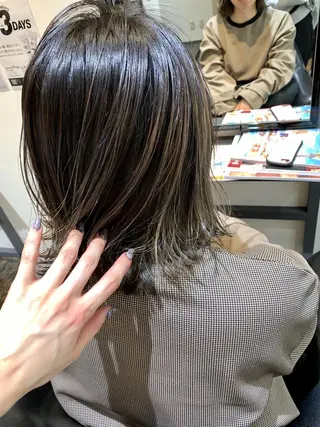 ショート カラー UMEDA FIGAROのヘアスタイル