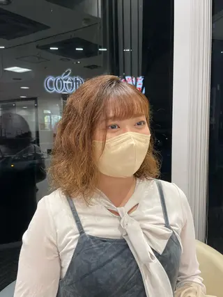 ミディアム クロスパーマ/うる艶 カラー/Kurumiのヘアスタイル