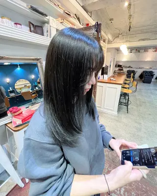 ミディアム カラー 金子 廉のヘアスタイル