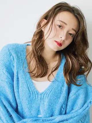 セミロング カラー パーマ "オトナ髪”/ LAKA TOCCAのヘアスタイル