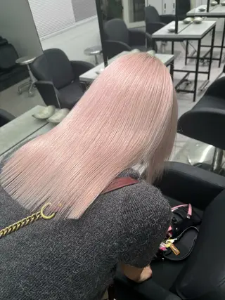 セミロング カラー ハイトーン/ブリーチ 🎀/𝑵𝒐𝒆のヘアスタイル