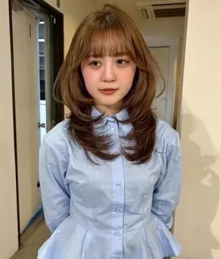 ロング カラー mizuki/ピンク ベージュ.レイヤーのヘアスタイル