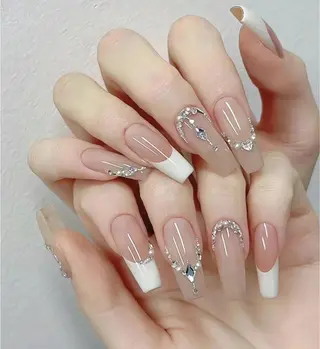 ネイル D-BEAUTY Nailsalonのネイルデザイン