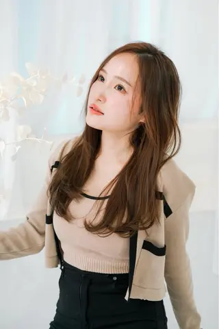 ロング 特化✨透明感カラー 白髪染め✨住田緋菜のヘアスタイル