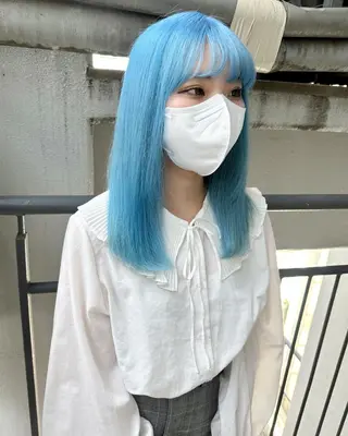 セミロング カラー ✨艶ブリーチカラー ✨四ノ宮裕己のヘアスタイル