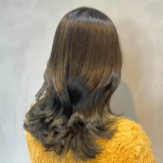 セミロング three若林 那津のヘアスタイル