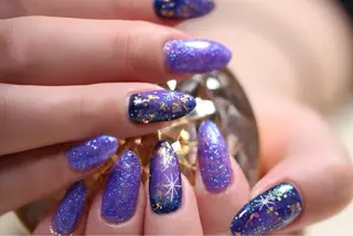 ネイル ママリンド　志村坂上店所属・しみ えんのネイルデザイン