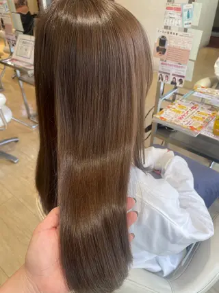 ロング カラー 川井田 志津子のエステ・リラクイメージ