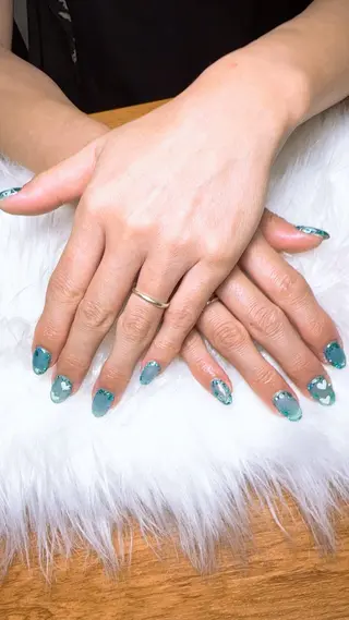 ネイル beauty park partage所属・藤 井のネイルデザイン