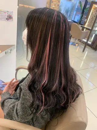 ロング カラー 羽エクステ🩷 🤍まき🤍のヘアスタイル