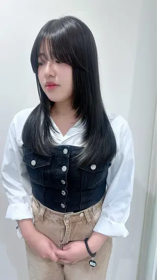 ロング ベージュ/レイヤー カット🤍Rieのヘアスタイル