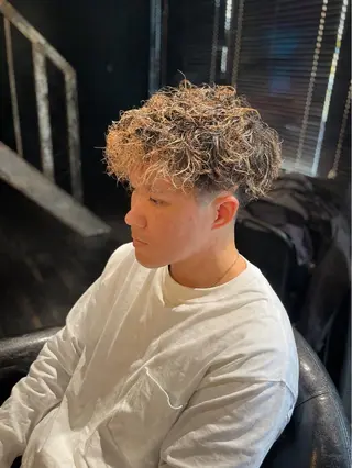 ショート パーマ 齋木 陽輝のヘアスタイル