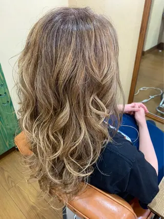 ロング カラー R's hair 大道瞳のヘアスタイル
