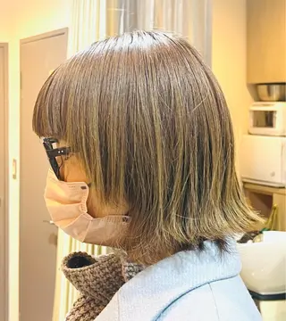 ミディアム O. YUMIKOのネイルデザイン