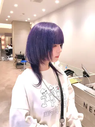 ミディアム カラー サキ🤍ハイトーン 🩰くびれ巻きヘアのヘアスタイル