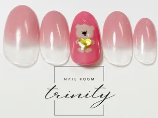 ネイル Trinity staffのネイルデザイン