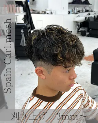 ショート カラー パーマ 豊崎 佑輔のヘアスタイル