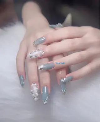 ネイル Hin Nail Osaka所属・Hin Nailsのネイルデザイン
