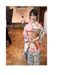 ヘアアレンジ GRANLUSSO 〜グランルッソ駅前店所属・木口 嘉美のヘアスタイル