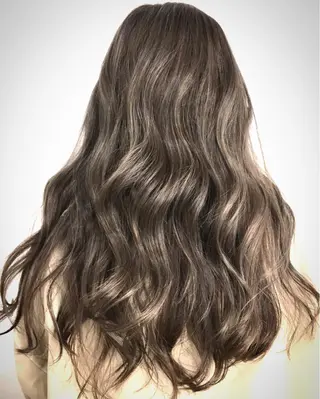 ロング 武内 由貴のヘアスタイル