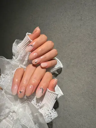 ネイル I-nailロング /ワンホン/キラキラのネイルデザイン