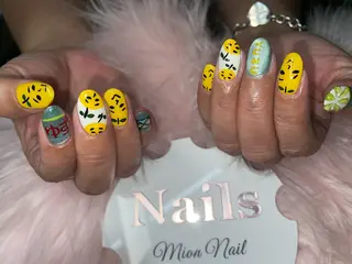 ネイル 安永 彩香のネイルデザイン