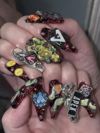 ネイル NES NAIL所属・さゆり￤推しキャラ ￤ロングネイル🩷のネイルデザイン