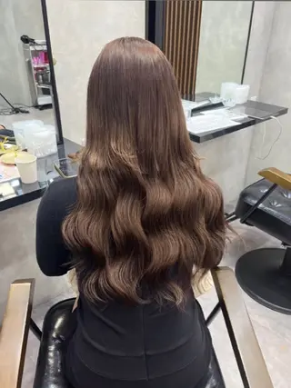 セミロング キリカ新宿所属・ブリーチ/ エクステ/レイヤーのヘアスタイル