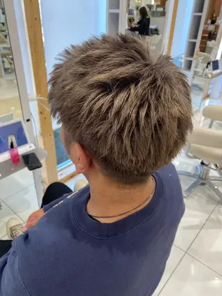 ショート カラー メンズ 中山 愛美莉のヘアスタイル