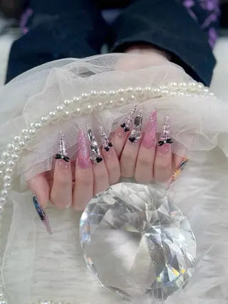 ネイル ベスティオーラ所属・ベスティオーラ 花香のネイルデザイン