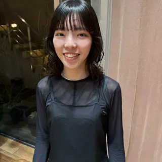 ミディアム パーマ 大橋 芽衣のヘアスタイル