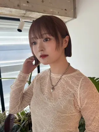 ショート カラー 小顔カット/地毛風 縮毛矯正🤍茉青のヘアスタイル