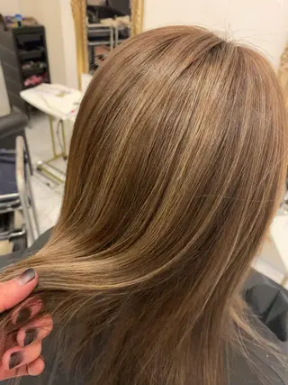 ロング カラー ケアブリーチ&シール エクステの店和田翔莉のヘアスタイル